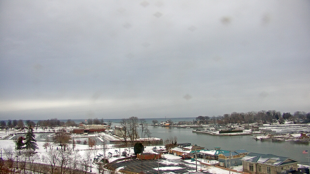 Thumbnail for current weather camera view from Charlotte-Genesee Lighthouse in Rochester, New York