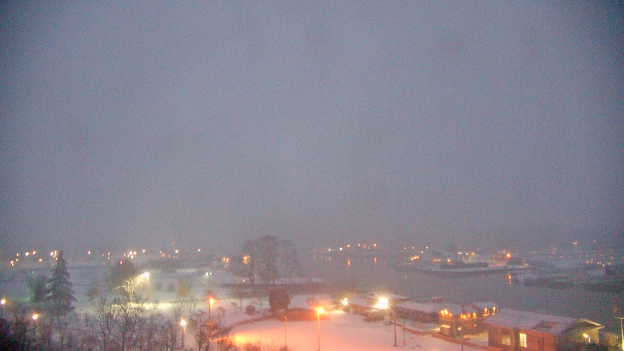Thumbnail for current weather camera view from Charlotte-Genesee Lighthouse in Rochester, New York