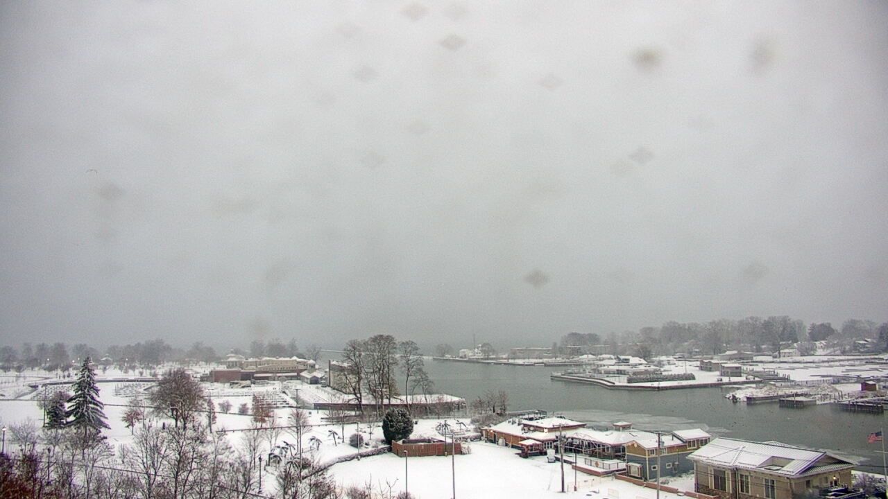 Thumbnail for current weather camera view from Charlotte-Genesee Lighthouse in Rochester, New York