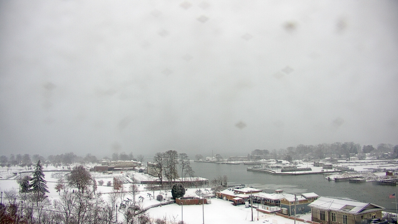 Thumbnail for current weather camera view from Charlotte-Genesee Lighthouse in Rochester, New York