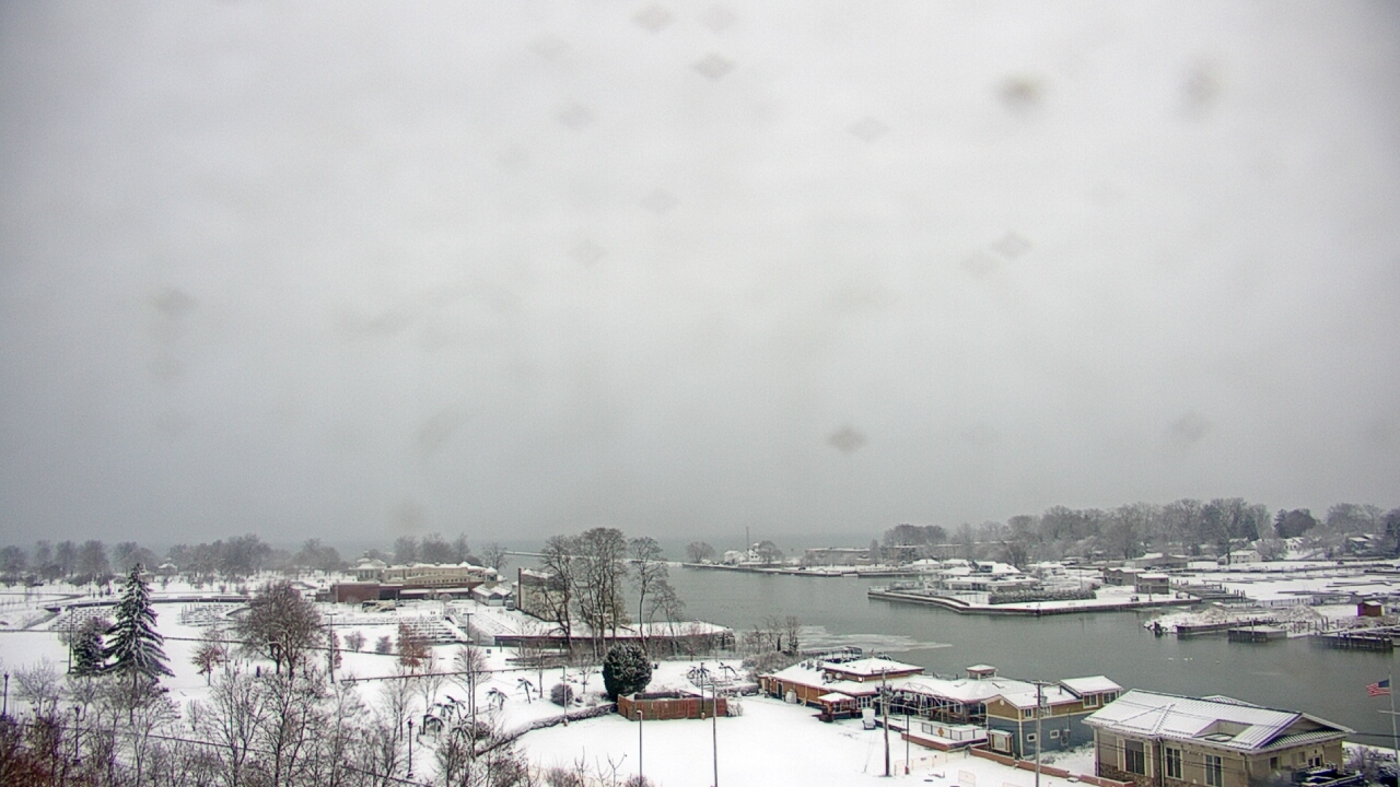 Thumbnail for current weather camera view from Charlotte-Genesee Lighthouse in Rochester, New York