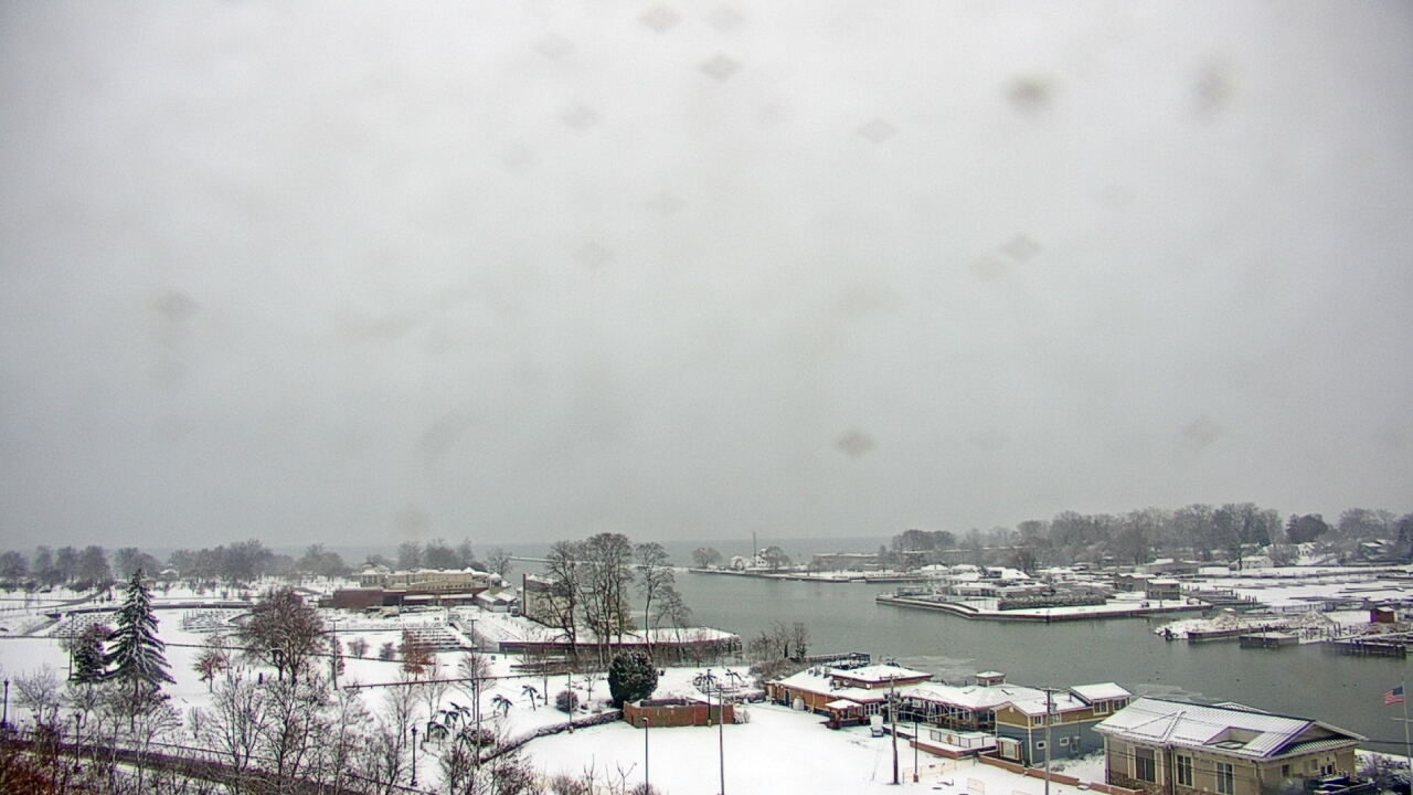 Thumbnail for current weather camera view from Charlotte-Genesee Lighthouse in Rochester, New York
