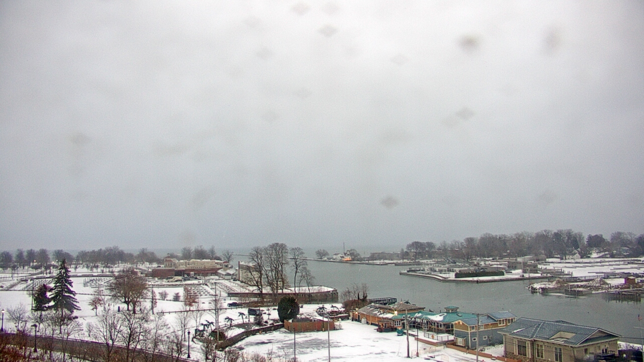 Thumbnail for current weather camera view from Charlotte-Genesee Lighthouse in Rochester, New York