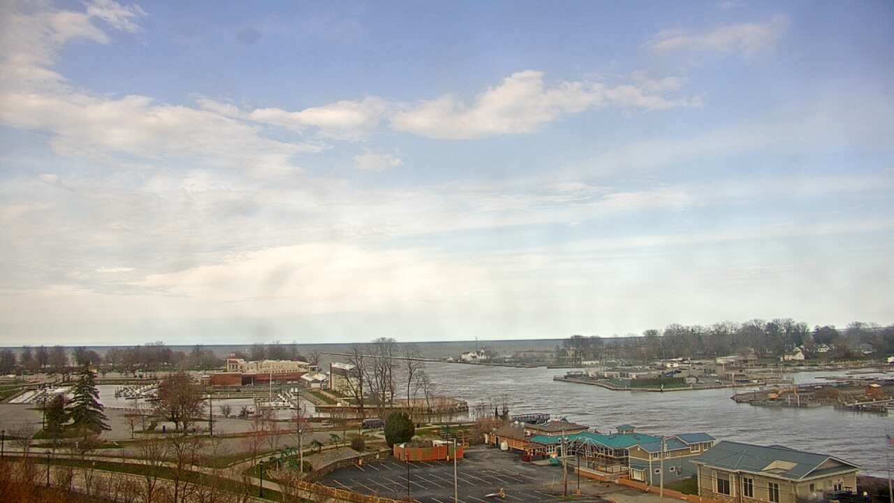 Thumbnail for current weather camera view from Charlotte-Genesee Lighthouse in Rochester, New York