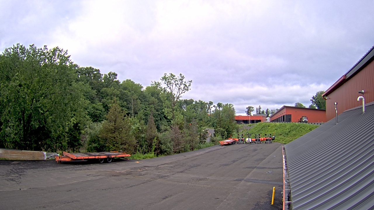 Thumbnail for current weather camera view from Old Nyack Turnpike in Spring Valley, New York