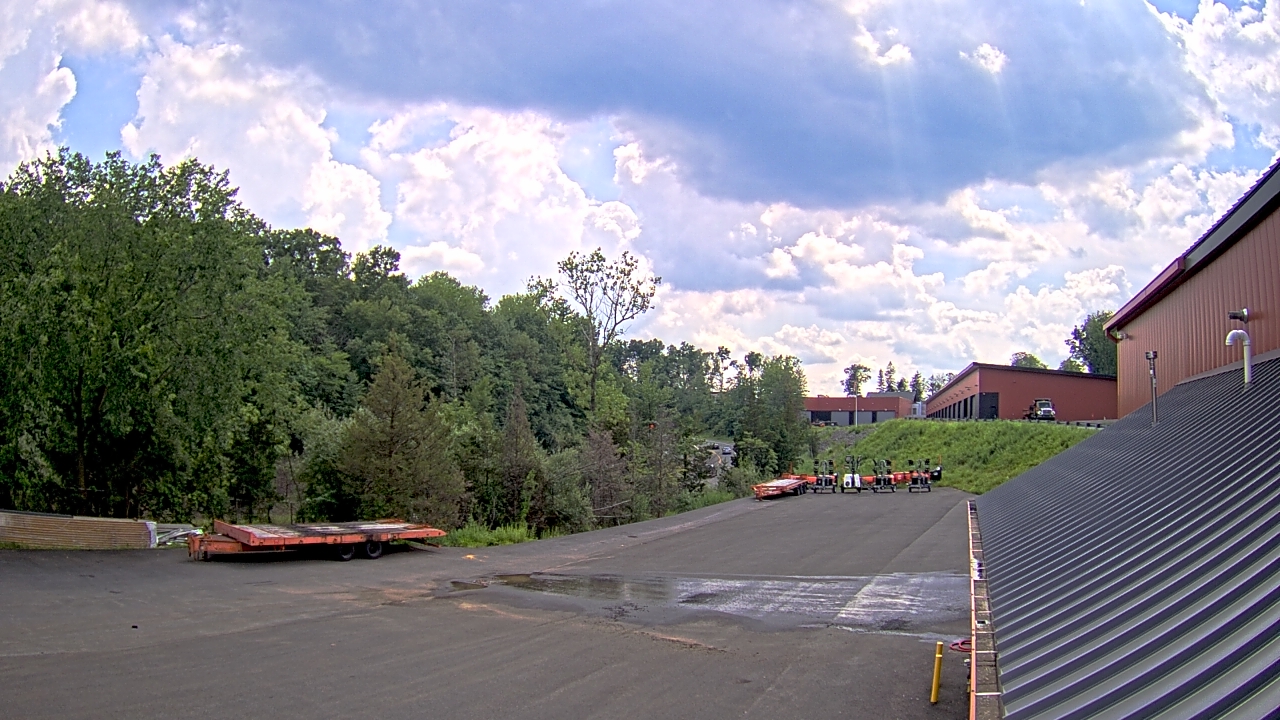 Thumbnail for current weather camera view from Old Nyack Turnpike in Spring Valley, New York