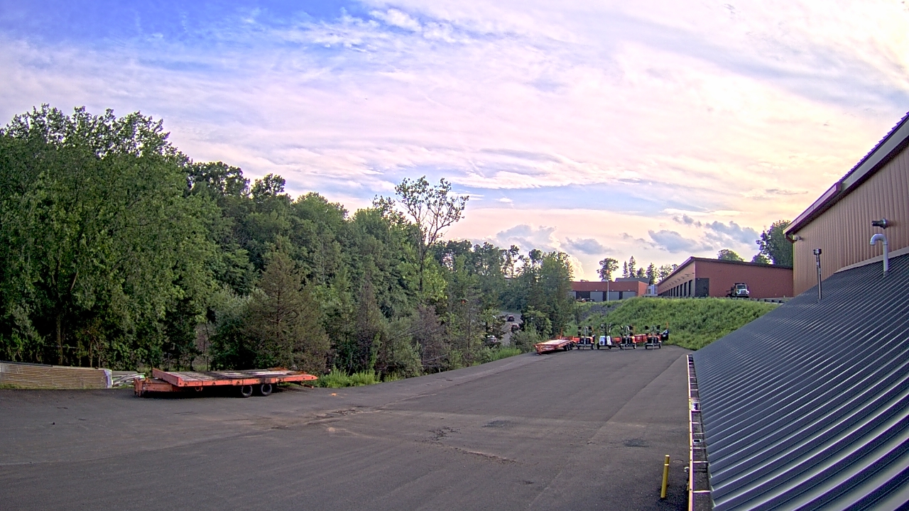 Thumbnail for current weather camera view from Old Nyack Turnpike in Spring Valley, New York