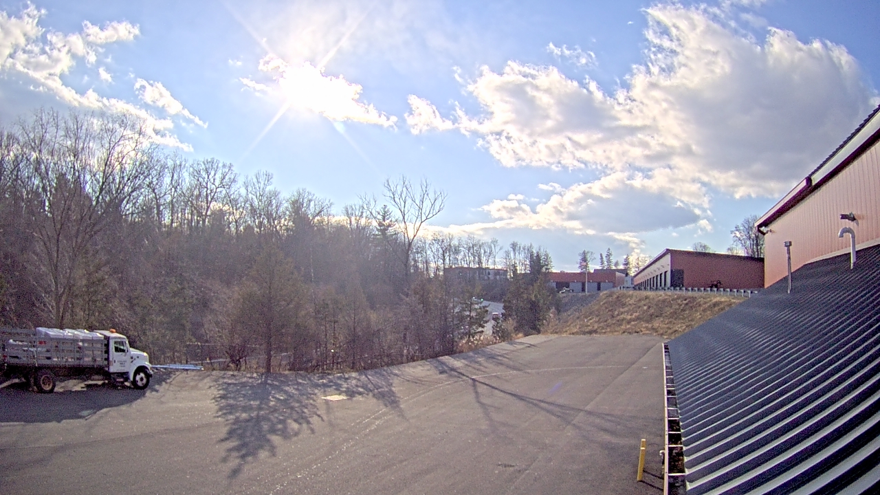 Thumbnail for current weather camera view from Rockland County Highway Garage in Nanuet, New York