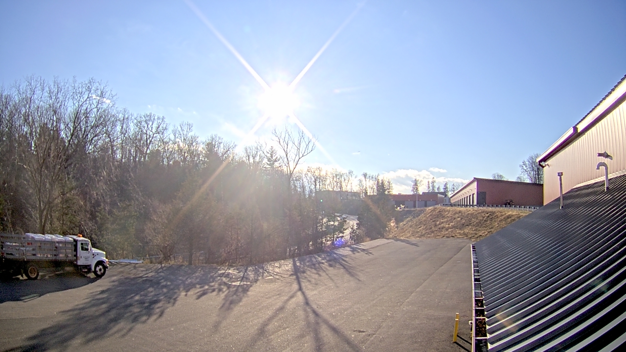 Thumbnail for current weather camera view from Rockland County Highway Garage in Nanuet, New York