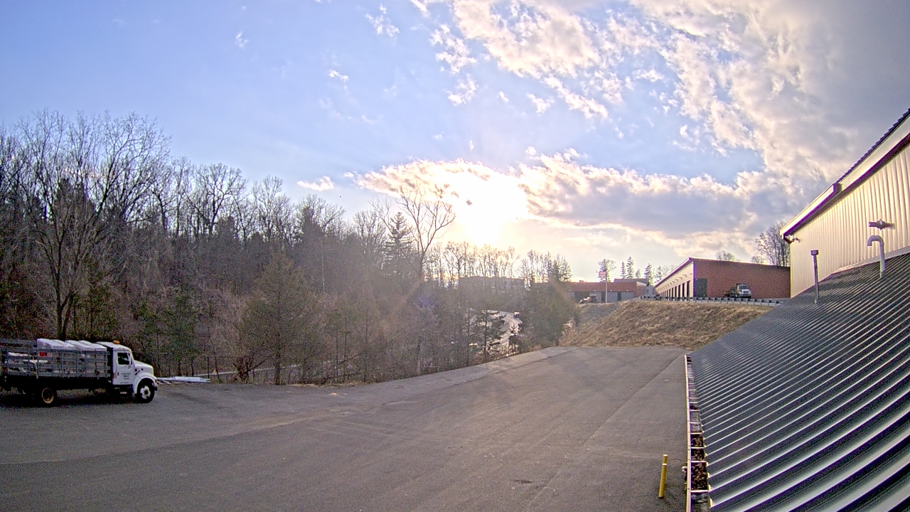 Thumbnail for current weather camera view from Rockland County Highway Garage in Nanuet, New York