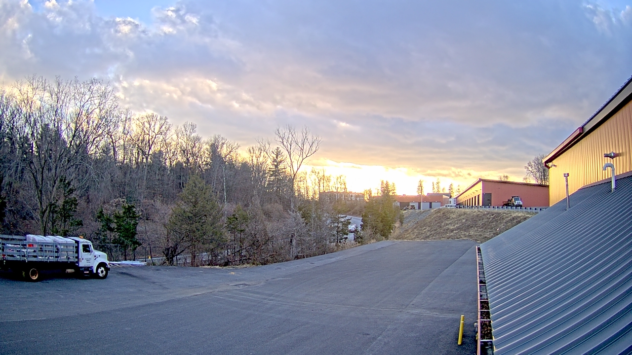 Thumbnail for current weather camera view from Rockland County Highway Garage in Nanuet, New York