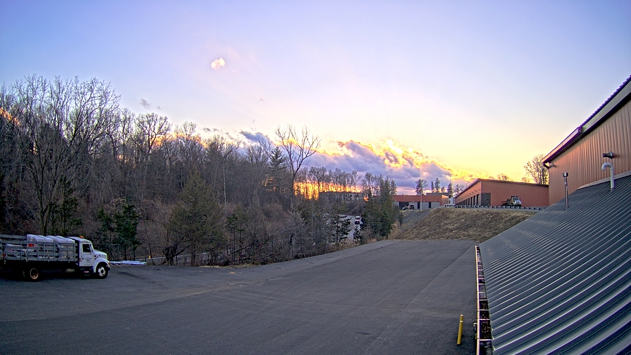 Thumbnail for current weather camera view from Rockland County Highway Garage in Nanuet, New York