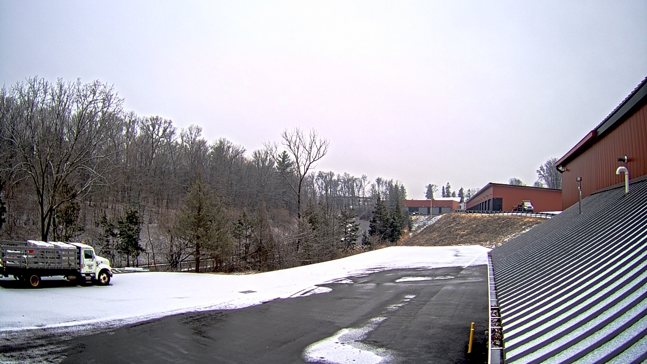 Thumbnail for current weather camera view from Rockland County Highway Garage in Nanuet, New York