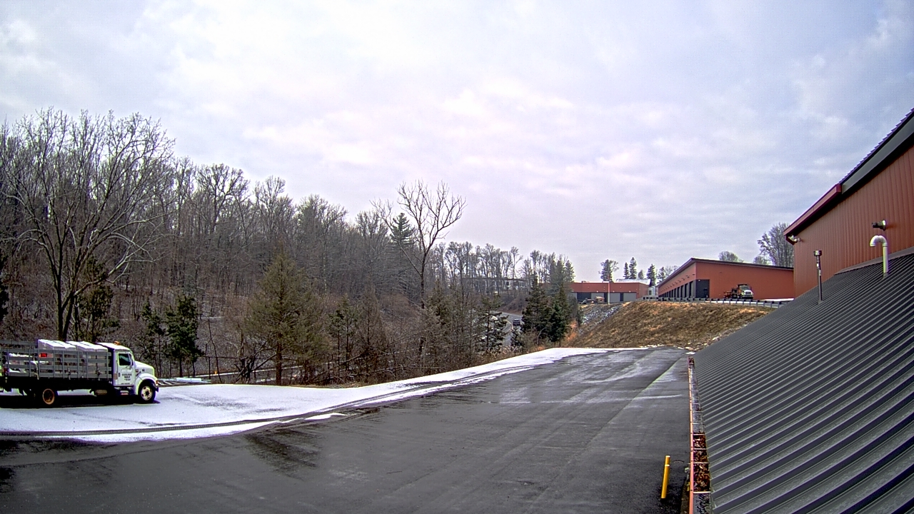 Thumbnail for current weather camera view from Rockland County Highway Garage in Nanuet, New York
