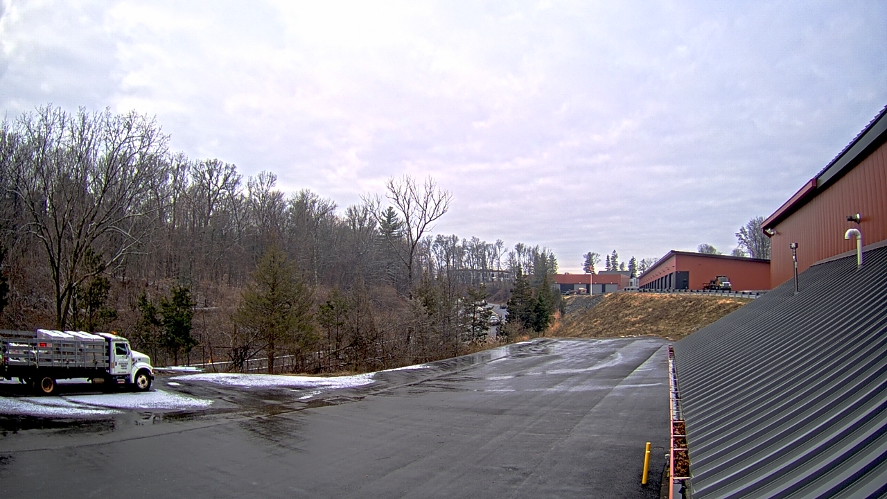 Thumbnail for current weather camera view from Rockland County Highway Garage in Nanuet, New York