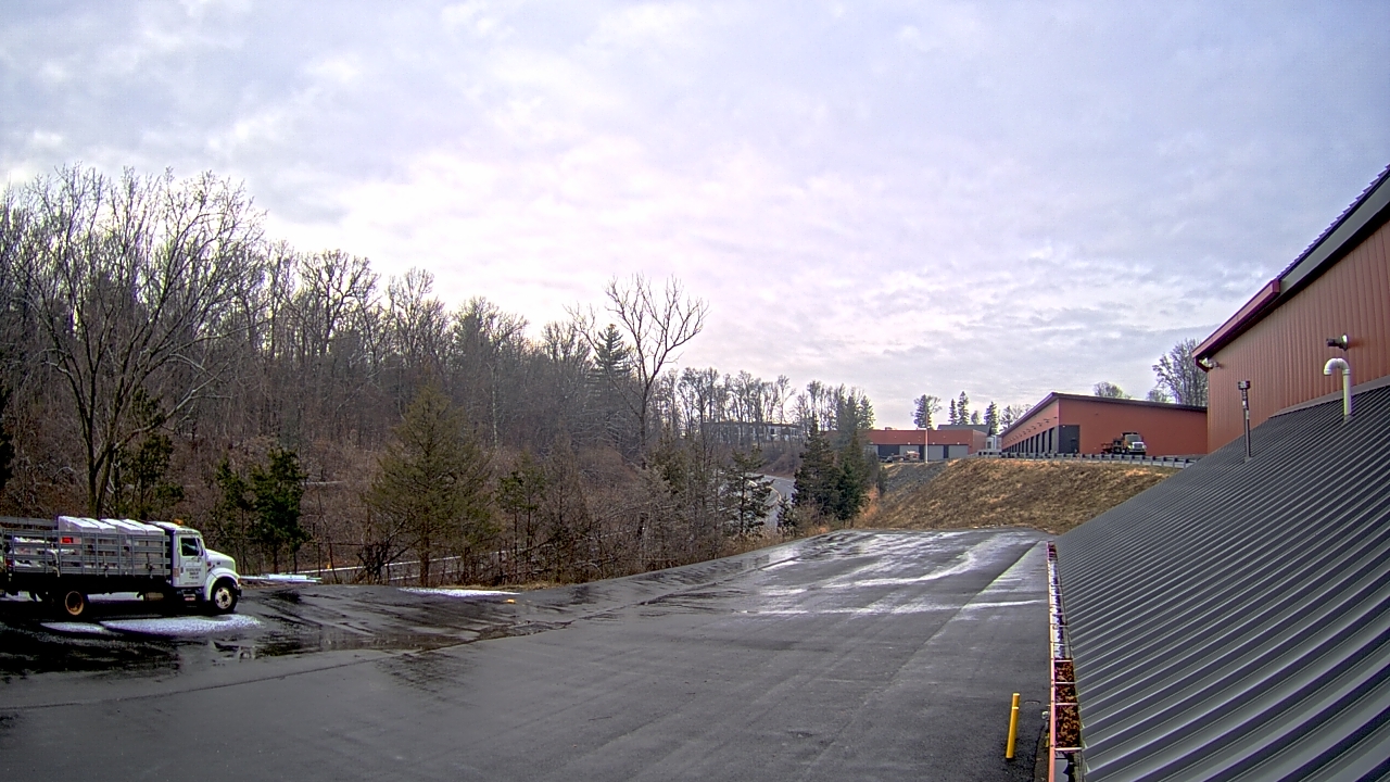 Thumbnail for current weather camera view from Rockland County Highway Garage in Nanuet, New York