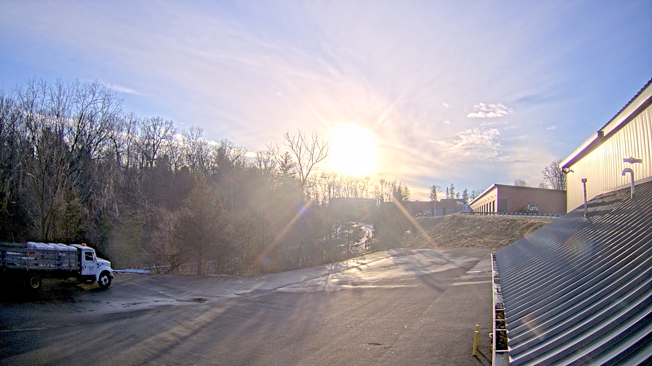 Thumbnail for current weather camera view from Rockland County Highway Garage in Nanuet, New York