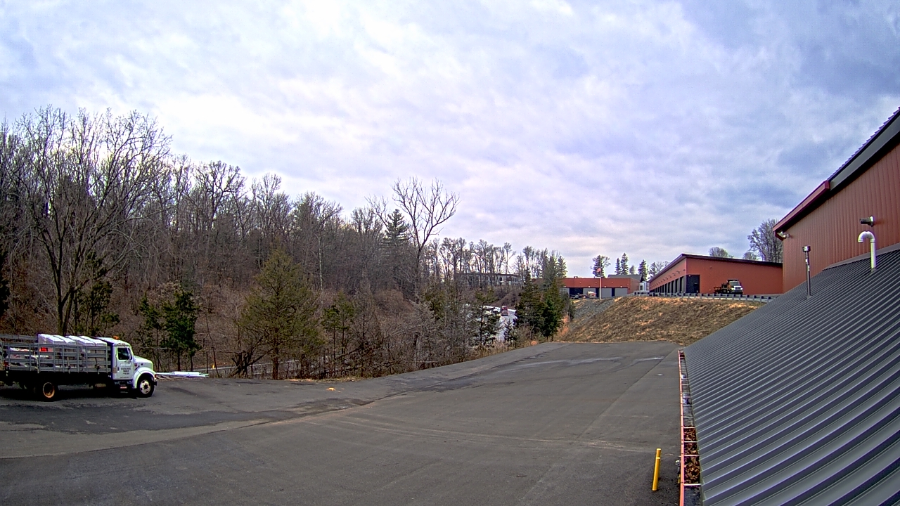 Thumbnail for current weather camera view from Rockland County Highway Garage in Nanuet, New York