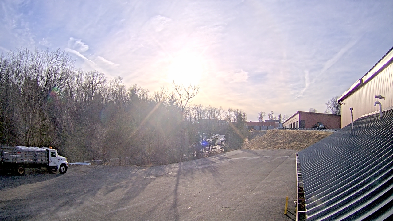 Thumbnail for current weather camera view from Rockland County Highway Garage in Nanuet, New York