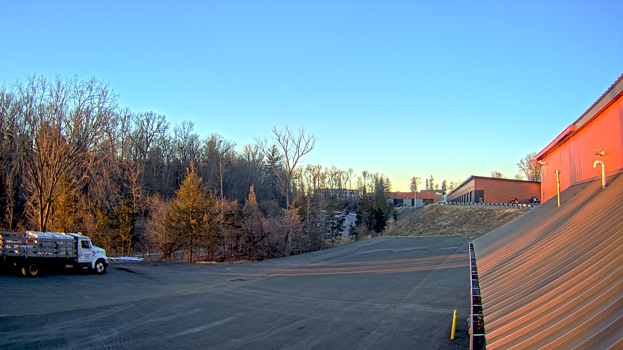 Thumbnail for current weather camera view from Rockland County Highway Garage in Nanuet, New York