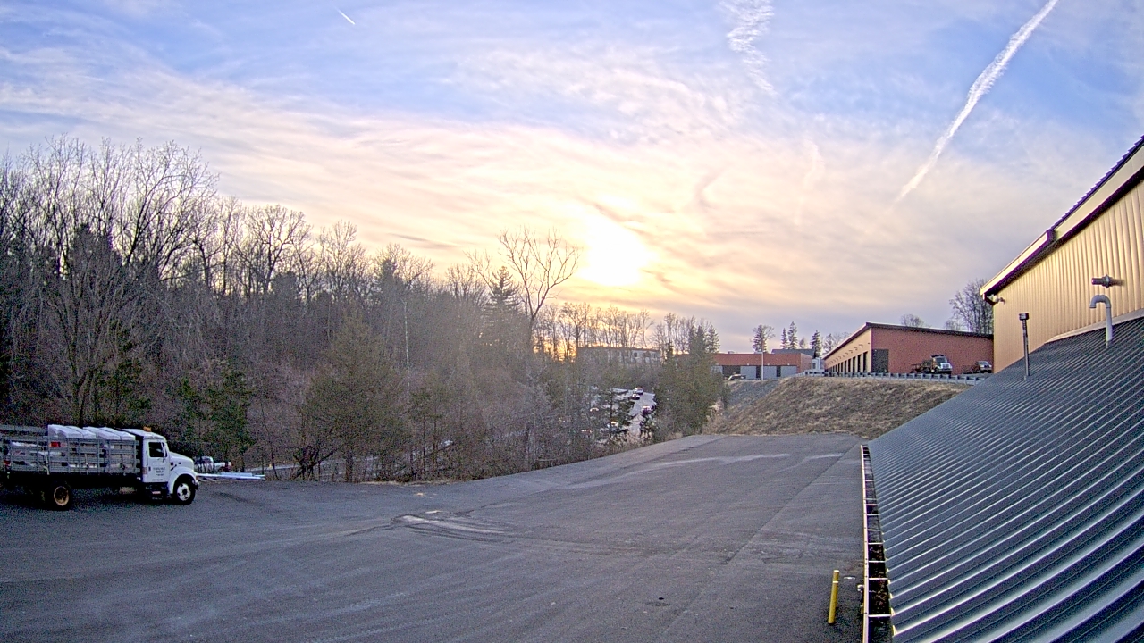 Thumbnail for current weather camera view from Rockland County Highway Garage in Nanuet, New York