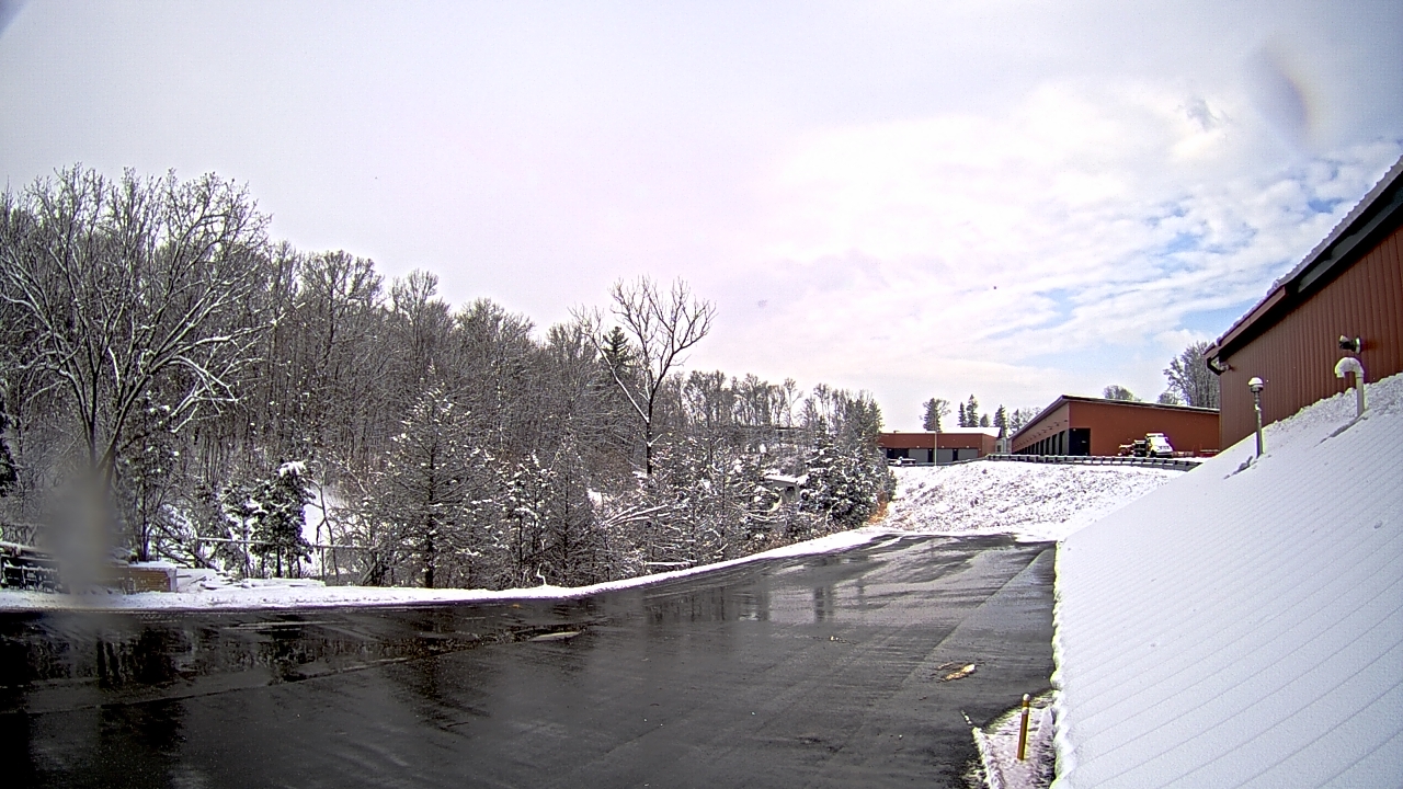 Thumbnail for current weather camera view from Rockland County Highway Garage in Nanuet, New York