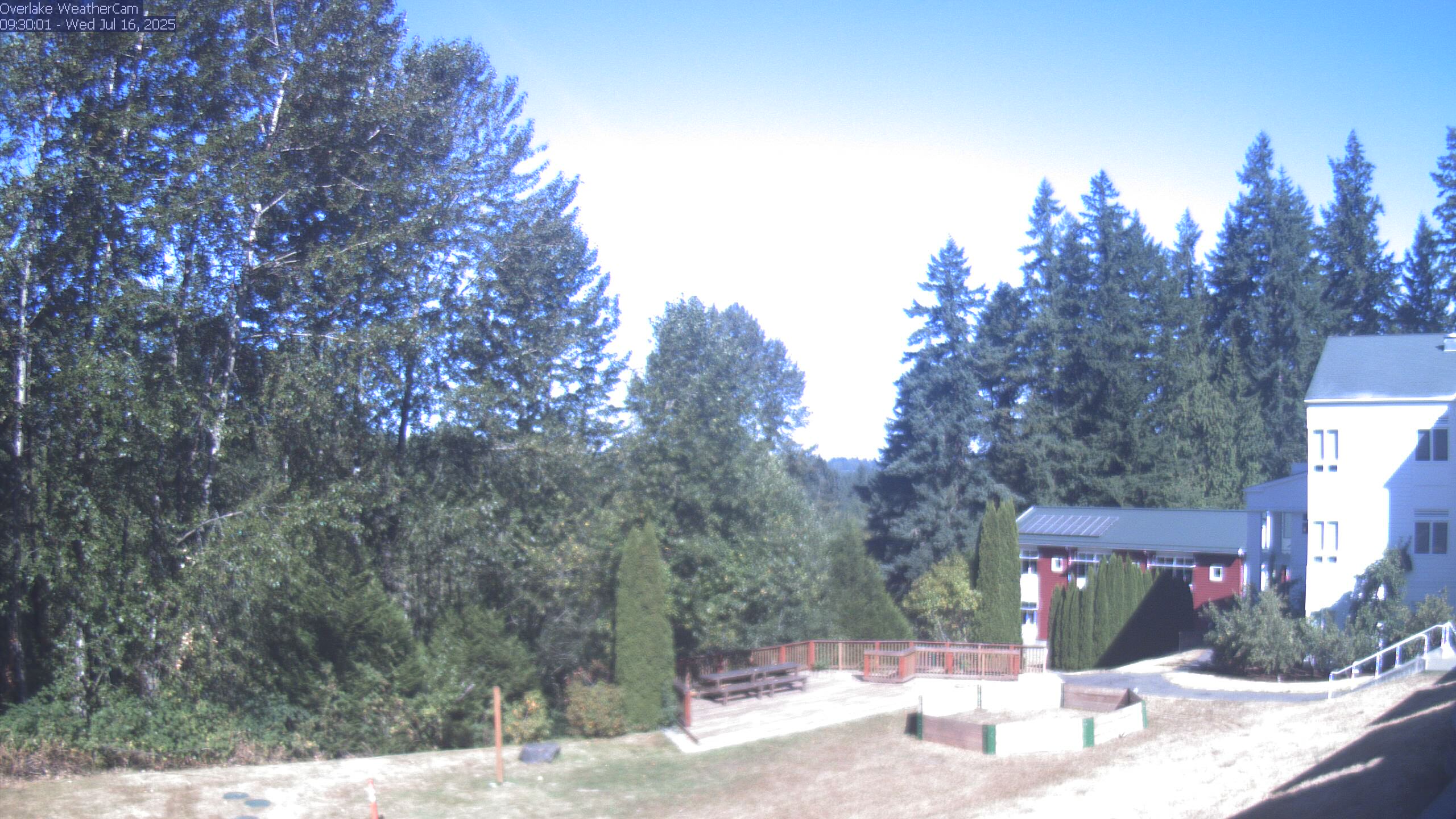 Thumbnail for current weather camera view from The Overlake School in Redmond, Washington
