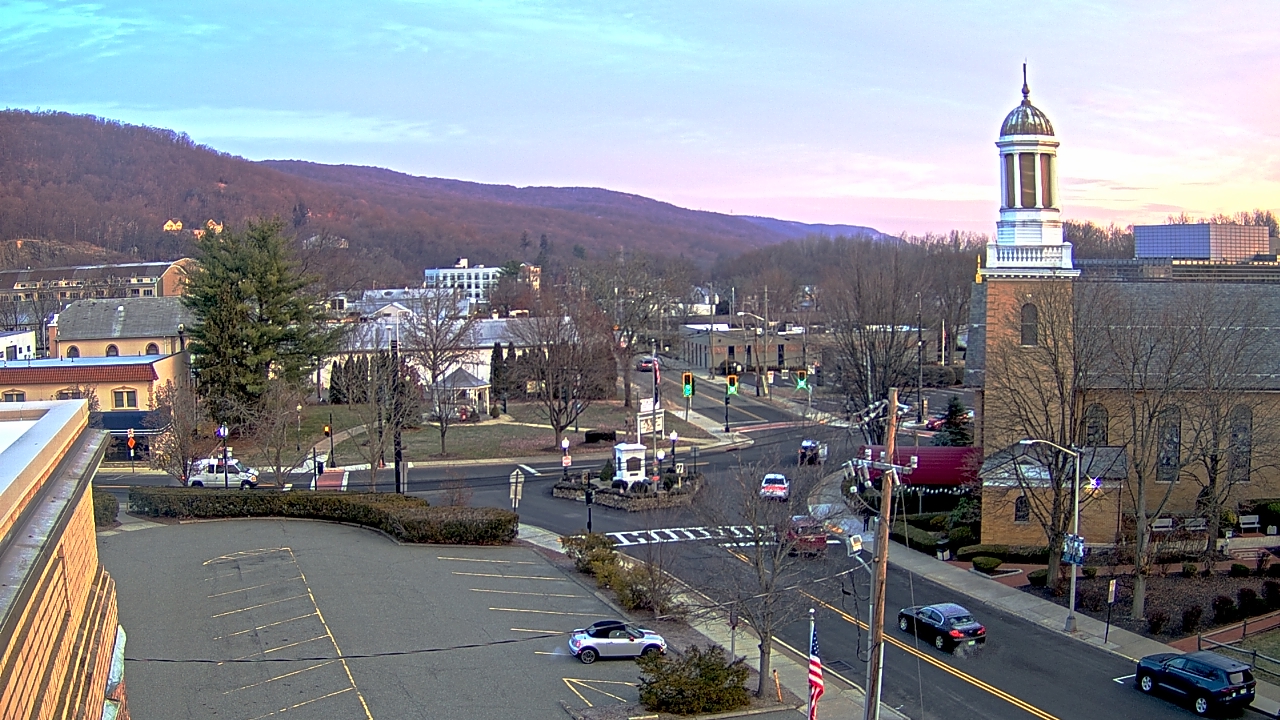 Thumbnail for current weather camera view from Village of Suffern in Mahwah, New Jersey