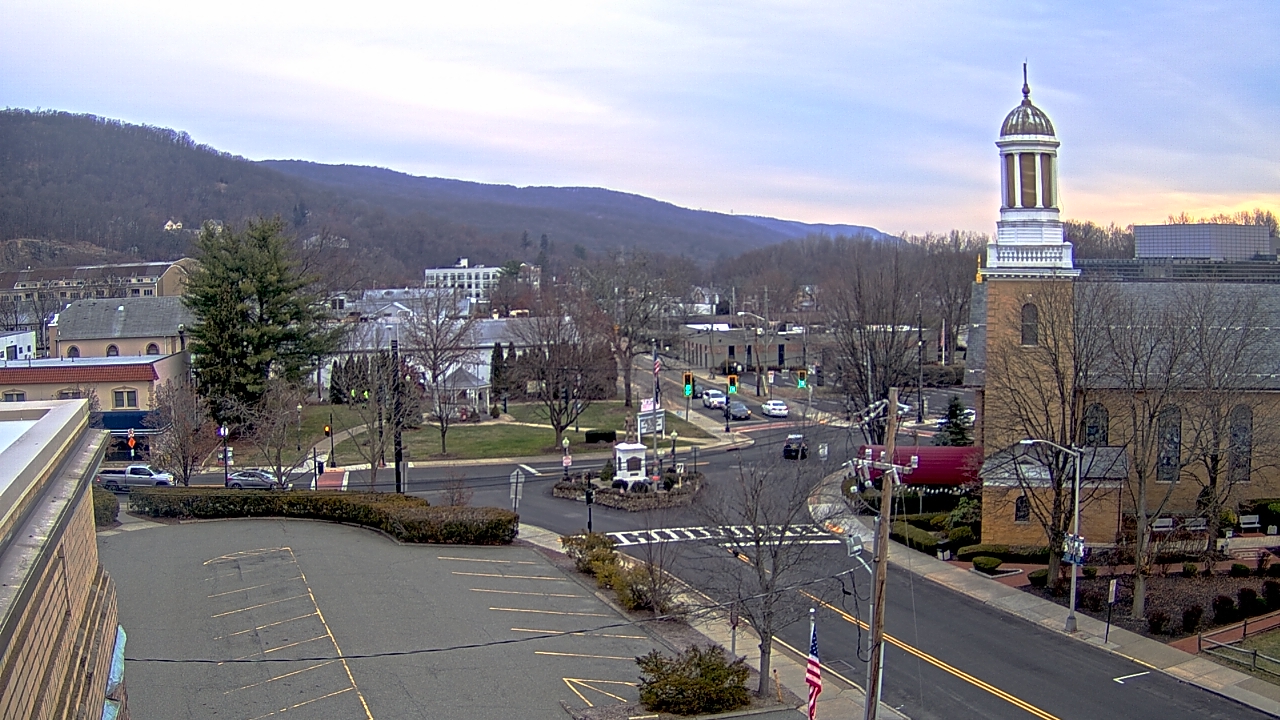 Thumbnail for current weather camera view from Village of Suffern in Mahwah, New Jersey