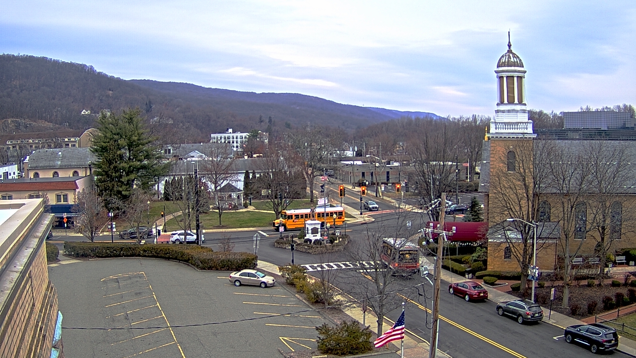 Thumbnail for current weather camera view from Village of Suffern in Mahwah, New Jersey