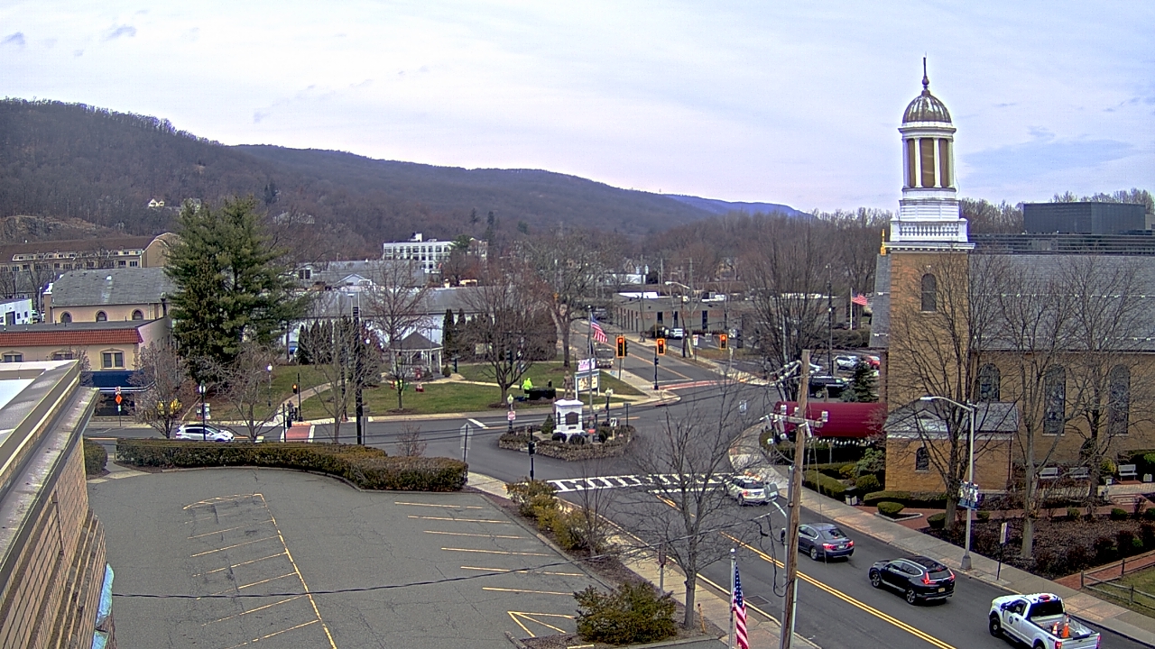 Thumbnail for current weather camera view from Village of Suffern in Mahwah, New Jersey