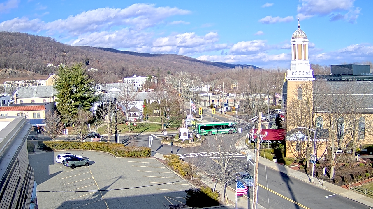 Thumbnail for current weather camera view from Village of Suffern in Mahwah, New Jersey