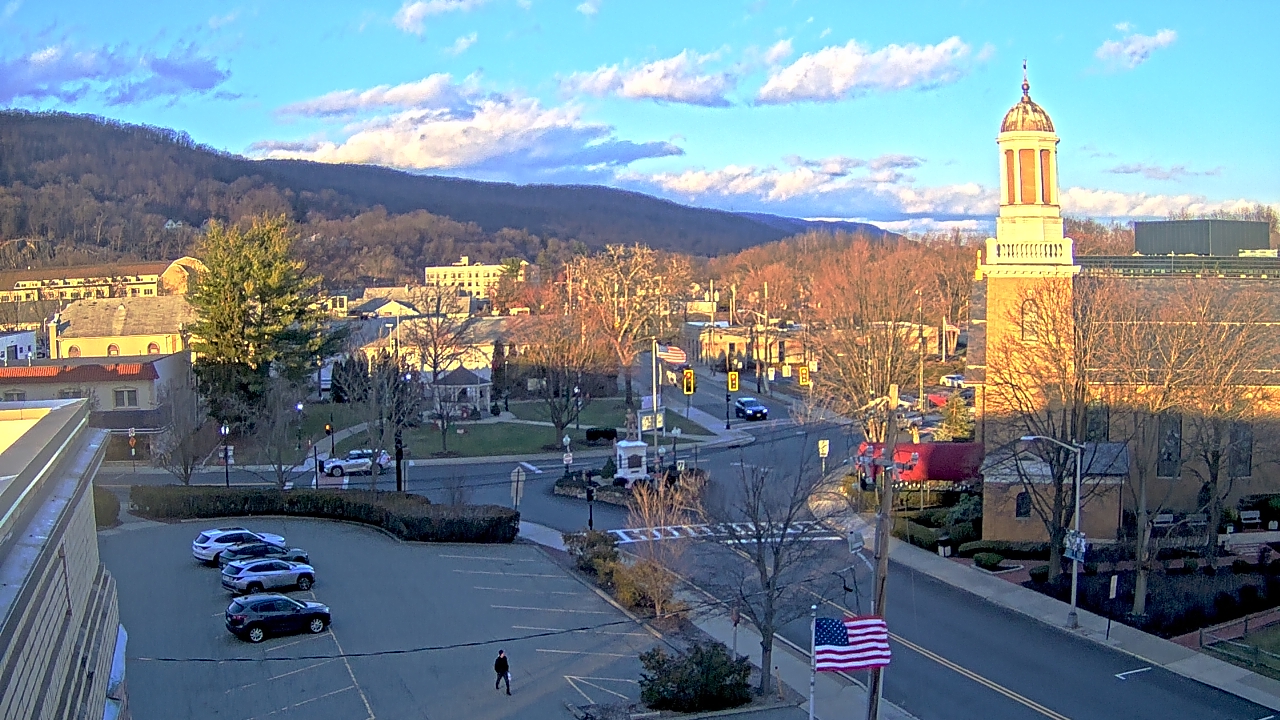 Thumbnail for current weather camera view from Village of Suffern in Mahwah, New Jersey