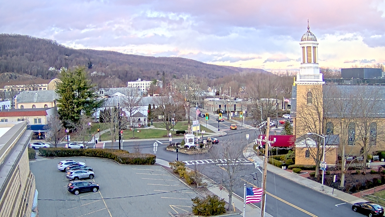 Thumbnail for current weather camera view from Village of Suffern in Mahwah, New Jersey