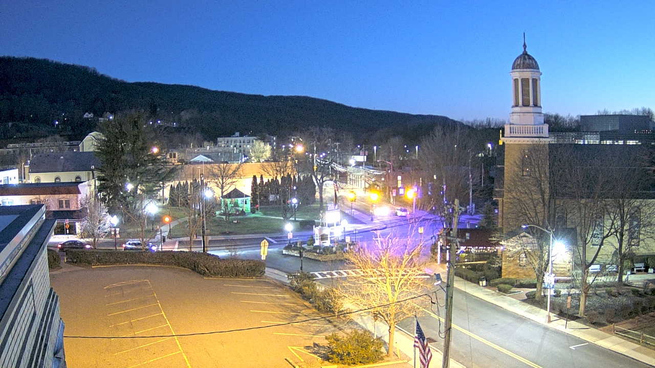 Thumbnail for current weather camera view from Village of Suffern in Mahwah, New Jersey