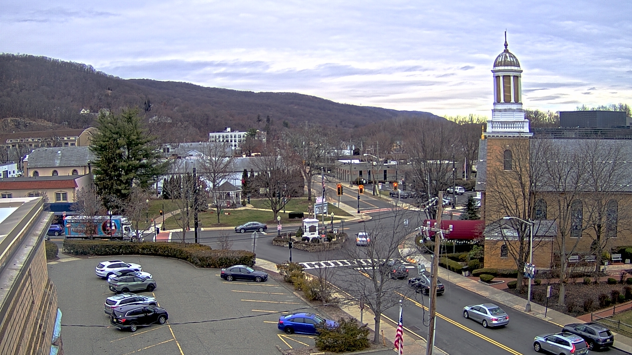 Thumbnail for current weather camera view from Village of Suffern in Mahwah, New Jersey