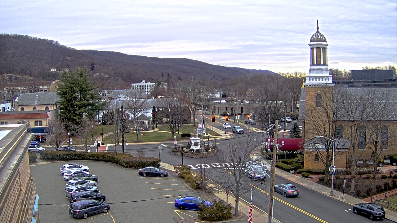 Thumbnail for current weather camera view from Village of Suffern in Mahwah, New Jersey