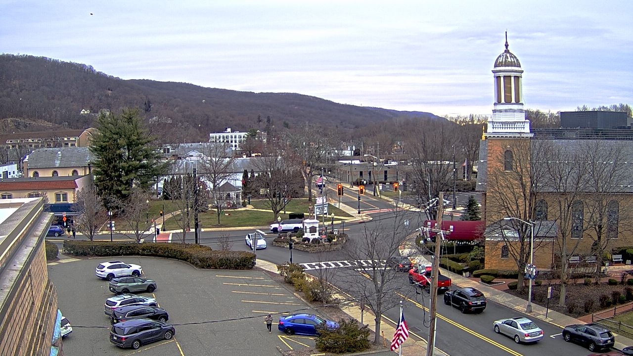 Thumbnail for current weather camera view from Village of Suffern in Mahwah, New Jersey