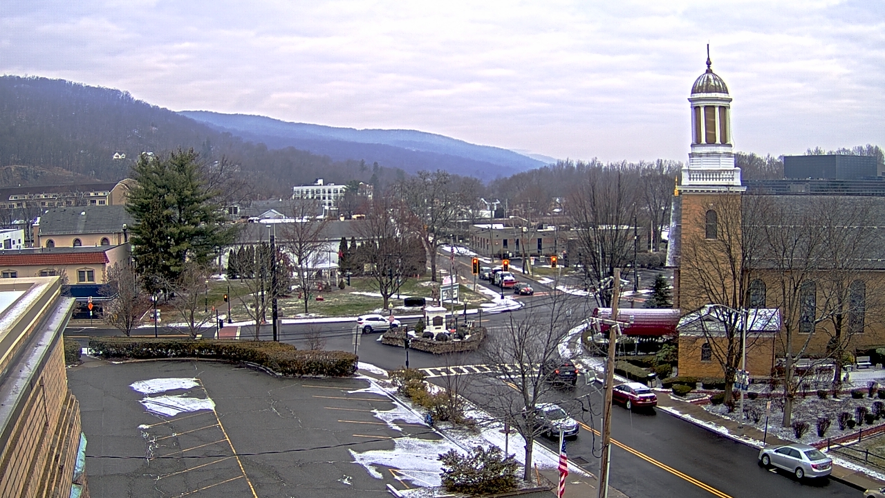 Thumbnail for current weather camera view from Village of Suffern in Mahwah, New Jersey