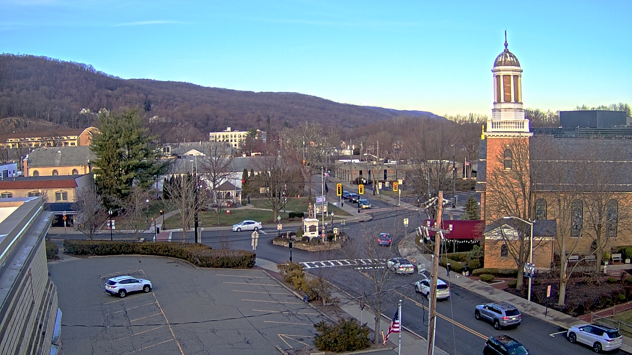Thumbnail for current weather camera view from Village of Suffern in Mahwah, New Jersey