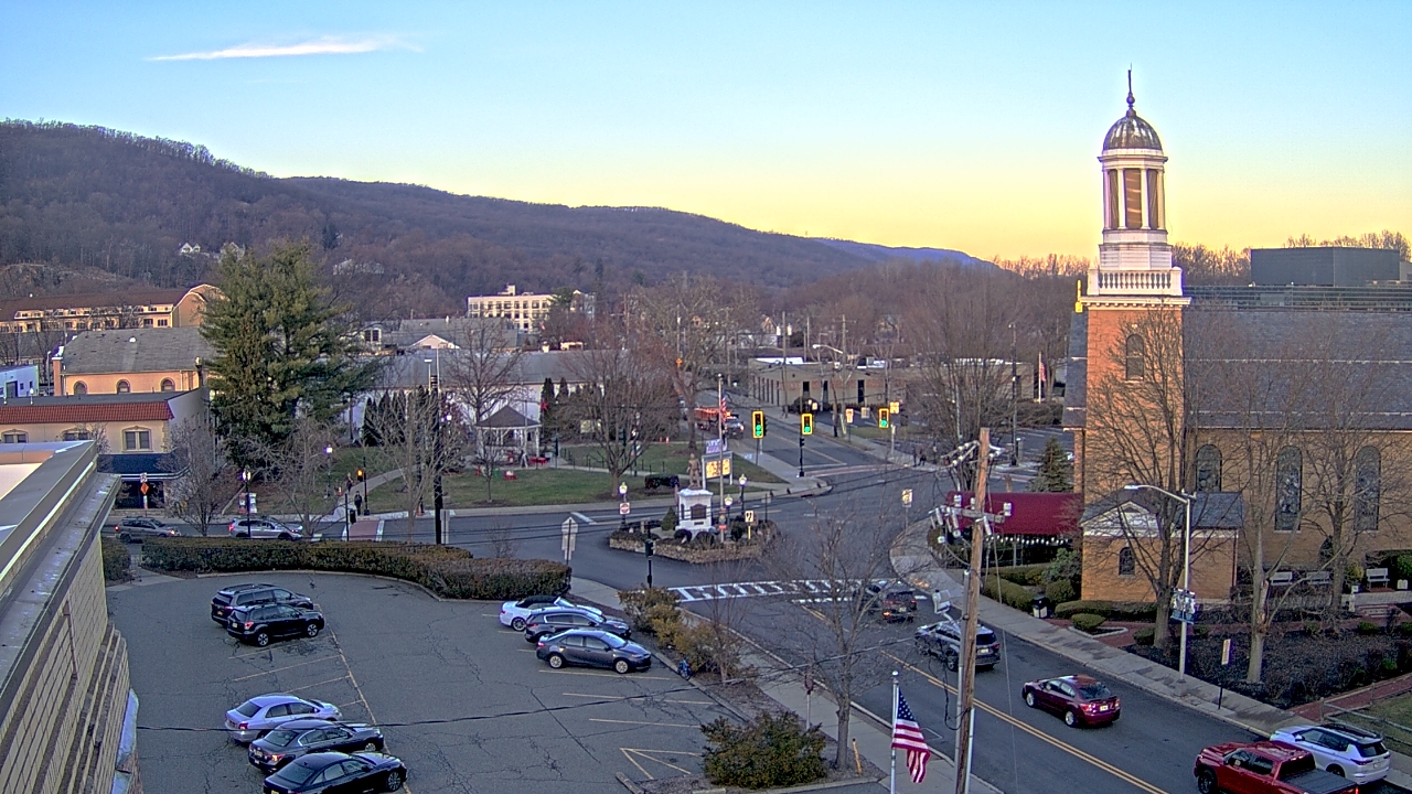 Thumbnail for current weather camera view from Village of Suffern in Mahwah, New Jersey