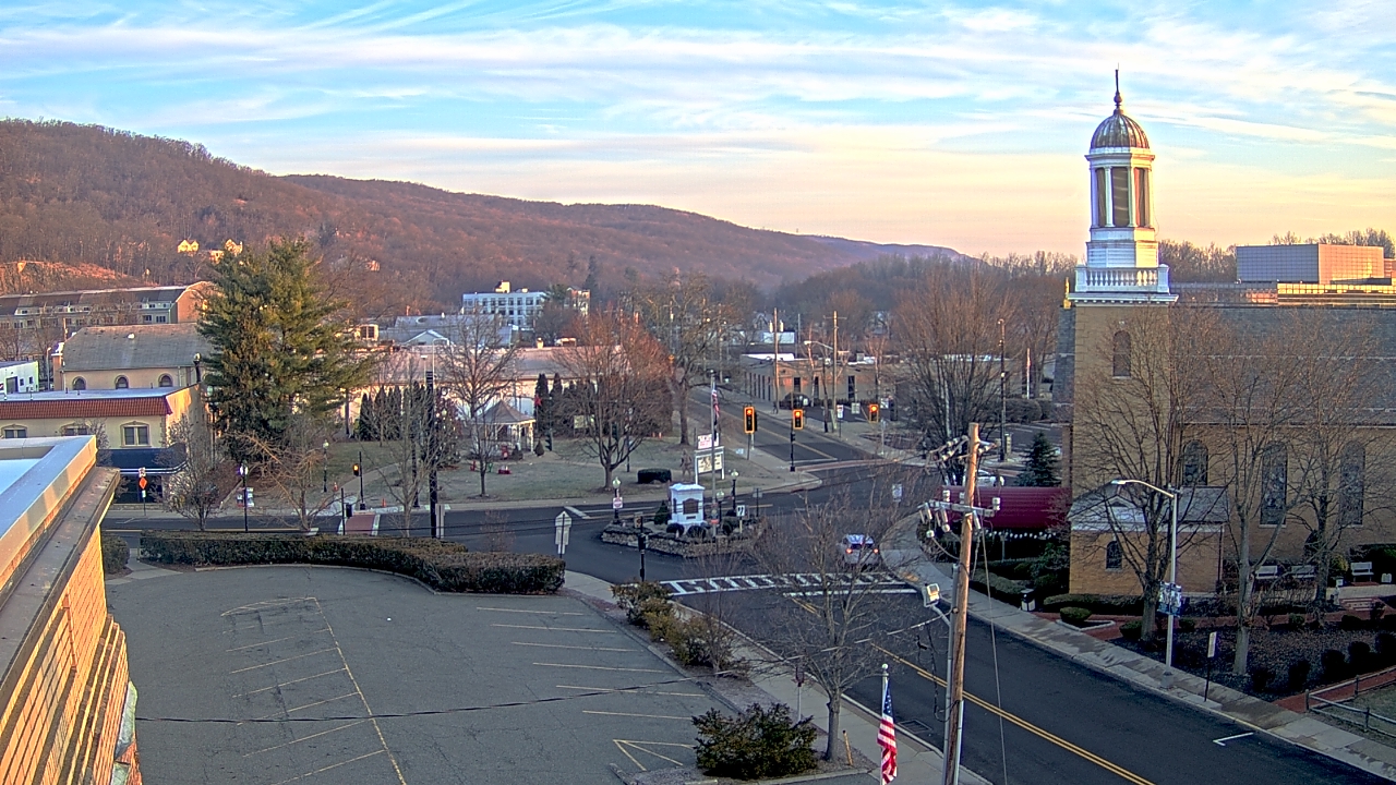 Thumbnail for current weather camera view from Village of Suffern in Mahwah, New Jersey