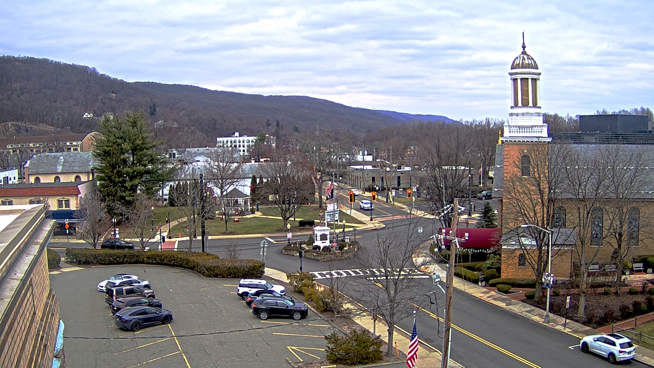 Thumbnail for current weather camera view from Village of Suffern in Mahwah, New Jersey