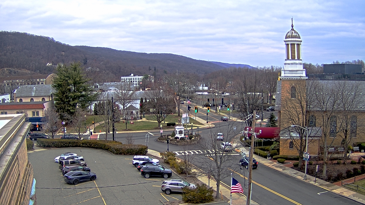 Thumbnail for current weather camera view from Village of Suffern in Mahwah, New Jersey