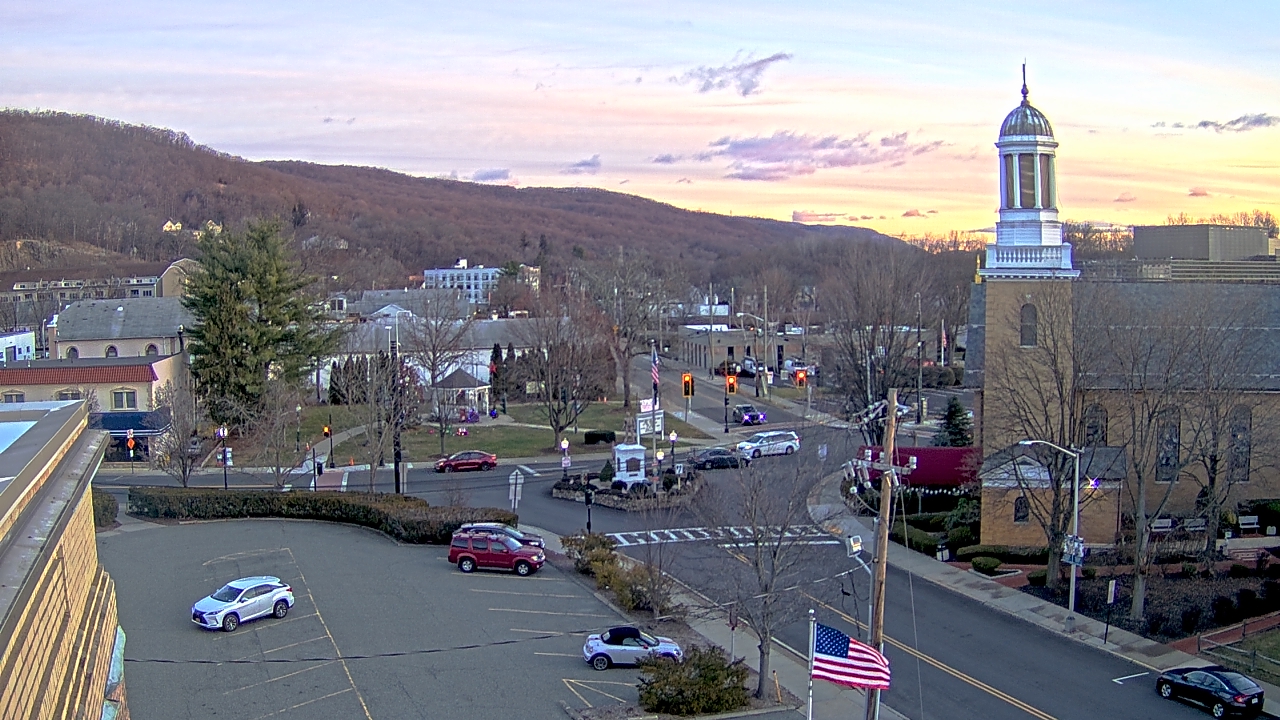 Thumbnail for current weather camera view from Village of Suffern in Mahwah, New Jersey
