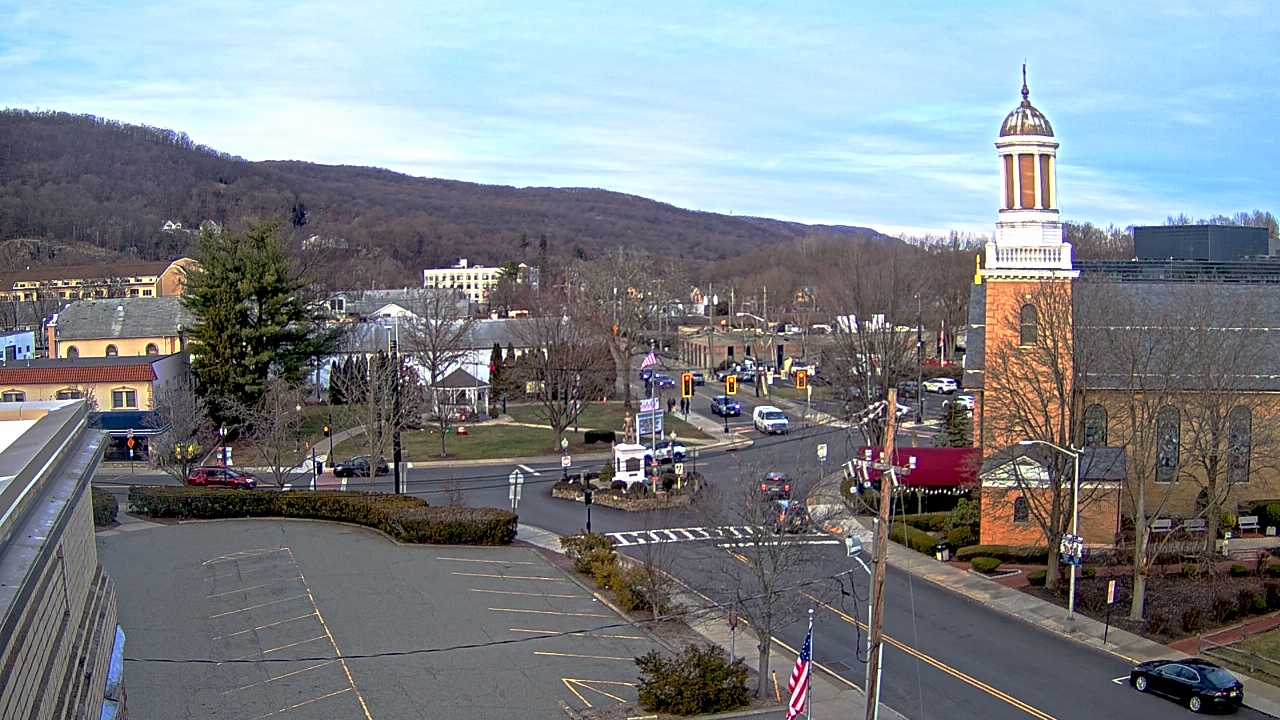 Thumbnail for current weather camera view from Village of Suffern in Mahwah, New Jersey