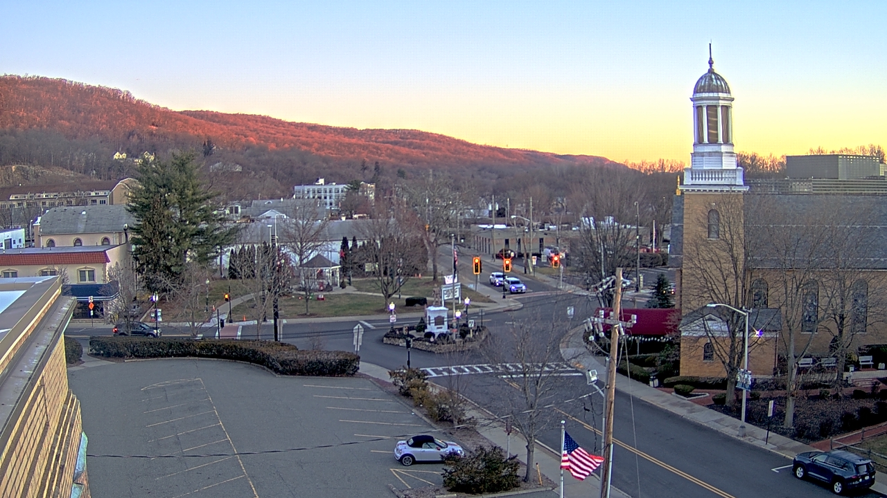 Thumbnail for current weather camera view from Village of Suffern in Mahwah, New Jersey