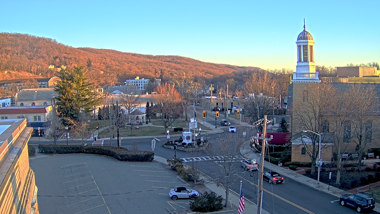 Thumbnail for current weather camera view from Village of Suffern in Mahwah, New Jersey