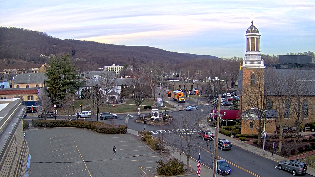 Thumbnail for current weather camera view from Village of Suffern in Mahwah, New Jersey