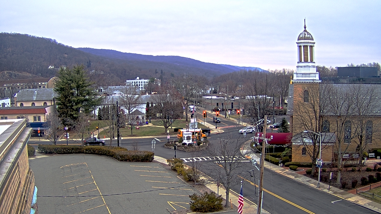 Thumbnail for current weather camera view from Village of Suffern in Mahwah, New Jersey